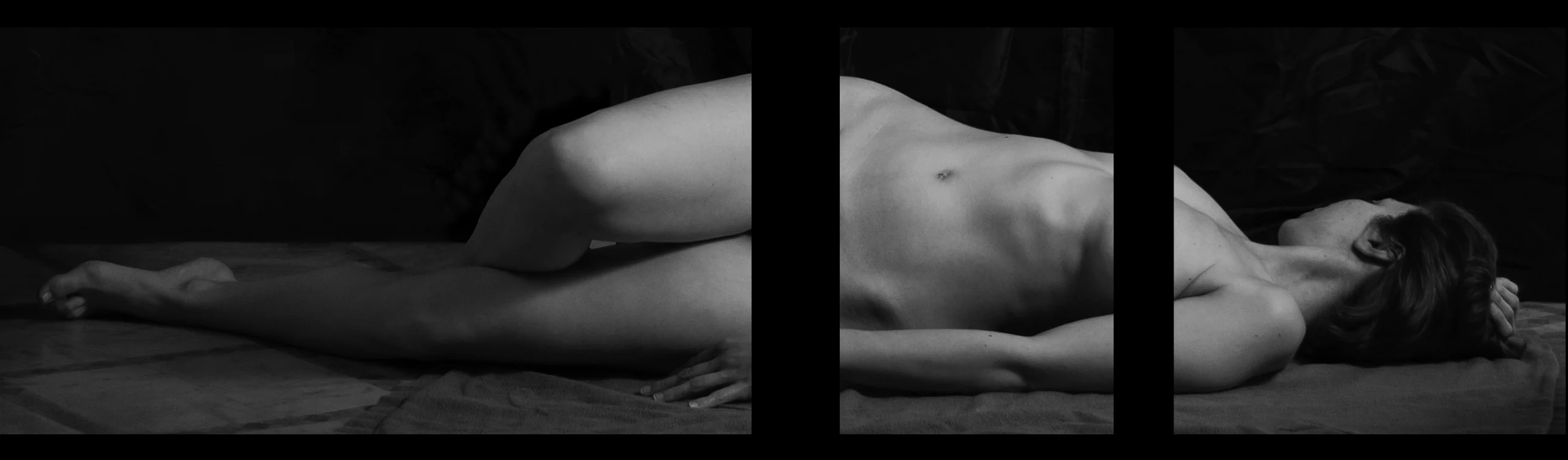 Nu artistique réalisé en studio à Chantilly par le photographe Ludovic Leclercq. Photographie en noir et blanc.